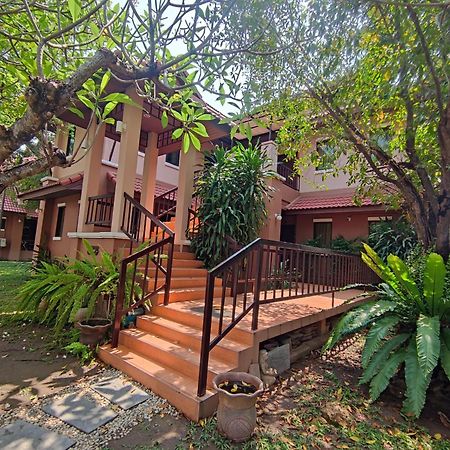 Areena Resort And Hotel Uttaradit Exterior foto