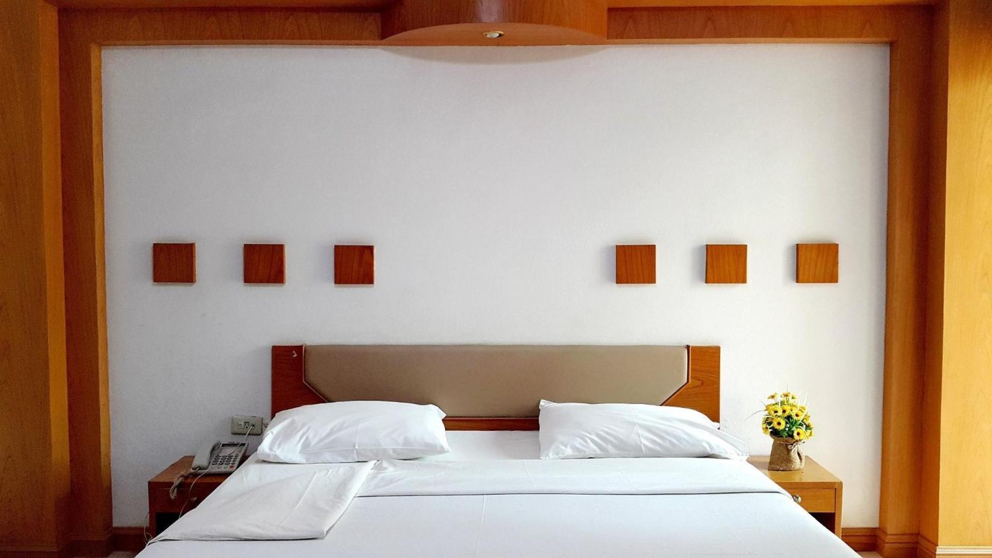 Areena Resort And Hotel Uttaradit Exterior foto